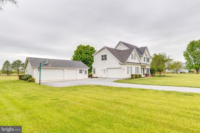 23 Quaint Swan Dale Dr, Martinsburg, WV 25404 - photo 5