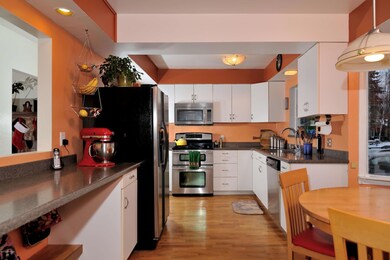 Light and Bright Kitchen