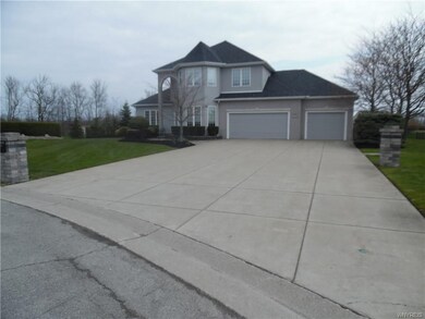 6961 Goldfinch Ct, North Tonawanda, NY 14120 - photo 2