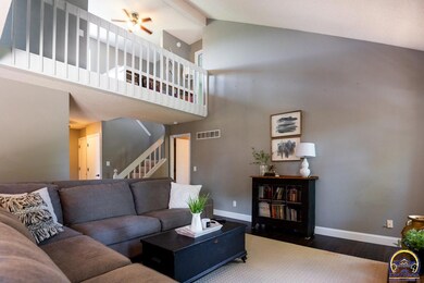 3764 SW Wood View Dr, Topeka, KS 66610 - photo 4