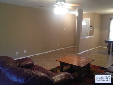 1426 Meadow Pkwy, San Marcos, TX 78666 - photo 5