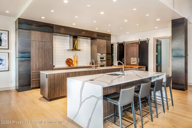 04 36125 Quarry Ridge Rd - 2048