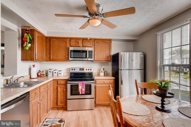 959 N Angel Valley Ct, Edgewood, MD 21040 - photo 2