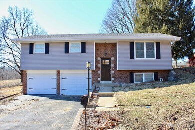 1003 Lincoln Dr, Maryville, IL 62062 - photo 2