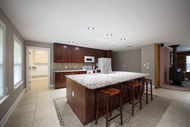 2811 Coastal Hwy, Crawfordville, FL 32327 - photo 5