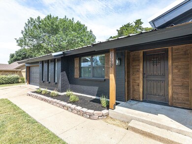 2303 Woodlawn Dr, Ennis, TX 75119 - photo 3