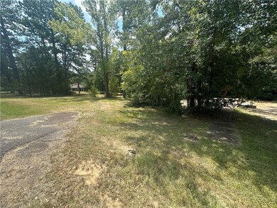 3916 Trinity Church Rd, Pineville, LA 71360 - photo 2