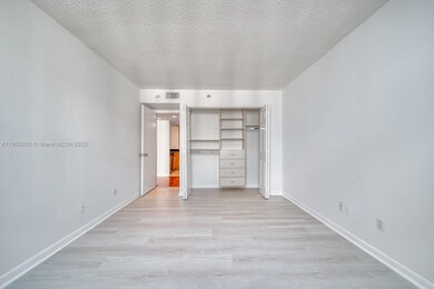 Isola Brickell Key unit 1803, Miami, FL 33131 - photo 5