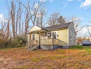 305 Lee McAbee Rd, Boiling Springs, SC 29316 - photo 2