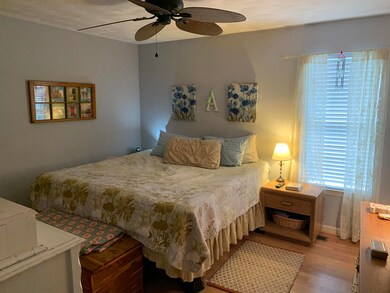 6 Master Bedroom (4)