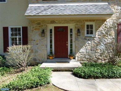 662 Malin Rd, Newtown Square, PA 19073 - photo 2