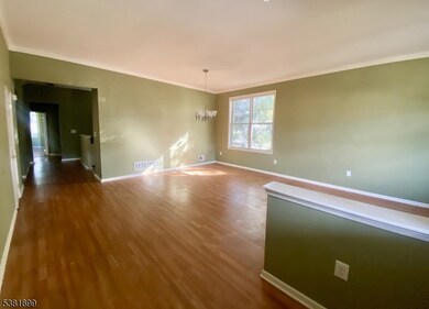 86 Labaw Dr, Cranbury, NJ 08512 - photo 3