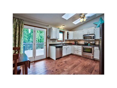 Kitchen. MODERN AND OPEN