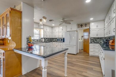 311 Greenwood Cut Off Rd, Weatherford, TX 76088 - photo 4