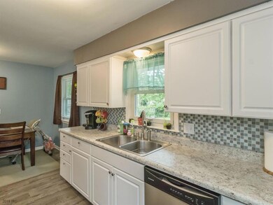 4123 39th Place, Des Moines, IA 50310 - photo 6