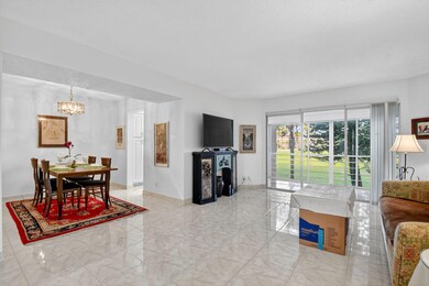 3810 Via Poinciana unit 206, Lake Worth, FL 33467 - photo 2