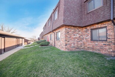 2-Exterior w:Garage
