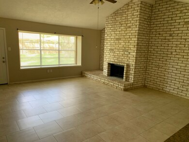 16818 Bougainvilla Ln, Friendswood, TX 77546 - photo 5