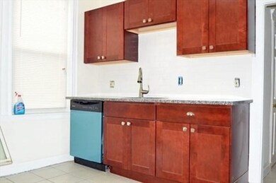 24 Fawndale Rd unit 2R, Roslindale, MA 02131 - photo 2