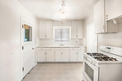 7525 Mazatlan Dr, El Paso, TX 79915 - photo 4