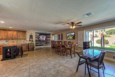 Great Entertaining Area