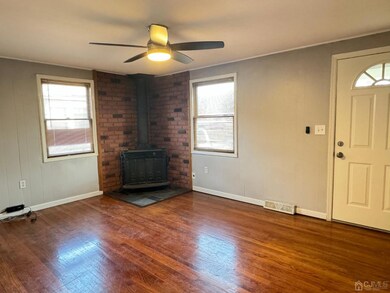 19 Roosevelt Ave, South Amboy, NJ 08879 - photo 7