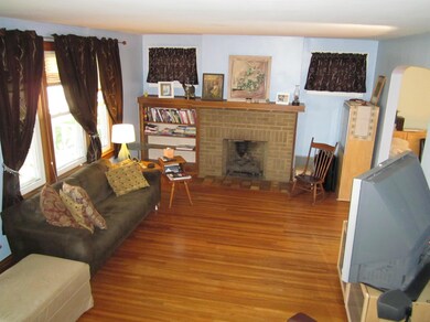 897 Montrose Ave, Columbus, OH 43209 - photo 3