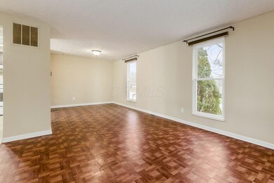 [005] 2107 Summit Row Blvd, Pow