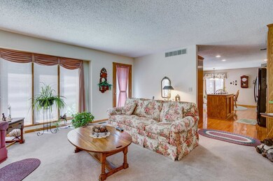 1119 N Prescott Cir, Wichita, KS 67212 - photo 5