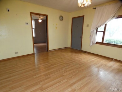 809 S Euclid Ave, Marissa, IL 62257 - photo 3