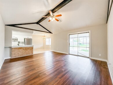 11107 Caribbean Ln, Houston, TX 77089 - photo 5