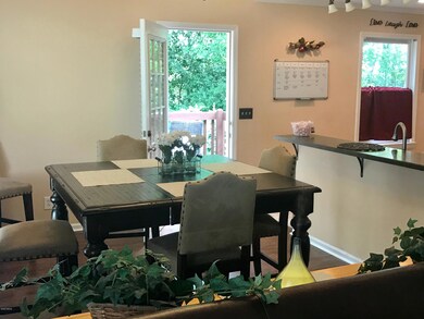 Dining and Breakfast Bar