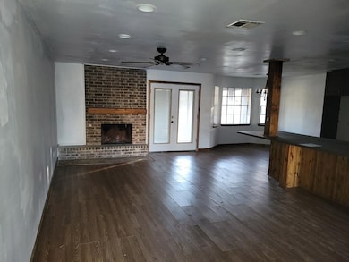 146 Lora Ln, Lawton, OK 73507 - photo 3