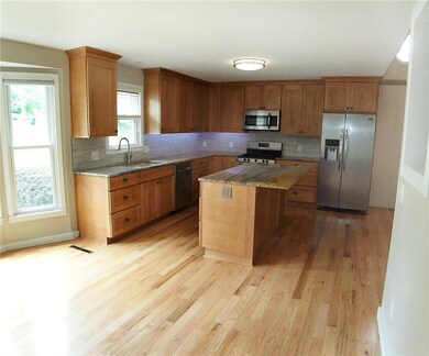 6908 Brownridge Dr, Shawnee, KS 66218 - photo 6