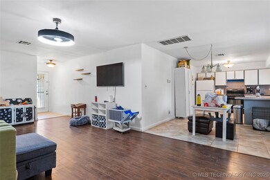 683 E Glenpool Blvd, Glenpool, OK 74033 - photo 7