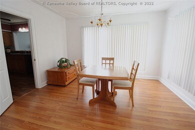 1523 W Virginia Ave, Dunbar, WV 25064 - photo 7