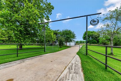 2250 County Road 165, Alvin, TX 77511 - photo 6