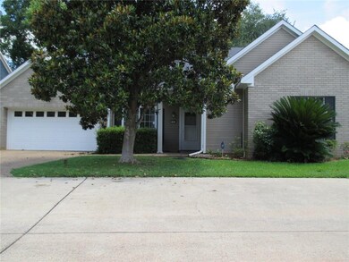 122 Maximilian in Kings Crossing