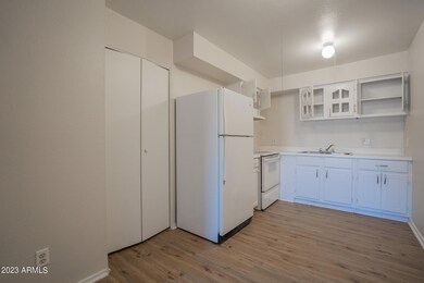 2346 E Broadway Rd unit B, Mesa, AZ 85204 - photo 5