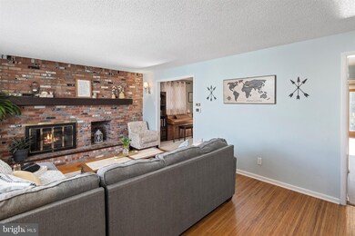 2 Sycamore Dr, Burlington, NJ 08016 - photo 3