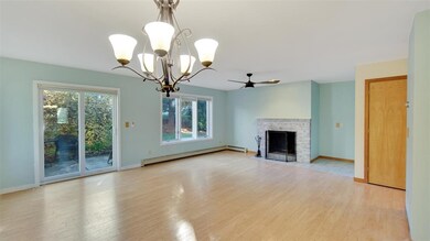 46 Thayer Bay Cir, Colchester, VT 05446 - photo 3