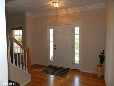 Foyer - HWF, crown molding,