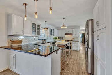 330 W Burbank St, Fredericksburg, TX 78624 - photo 6