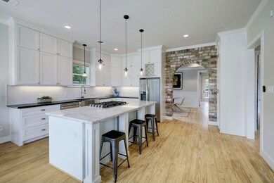 1008 Northwood St, Houston, TX 77009 - photo 4