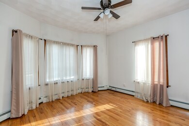 84 Bellevue Ave, Pawtucket, RI 02861 - photo 4