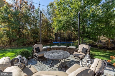 25703 Meadowhouse Ct, Chantilly, VA 20152 - photo 5