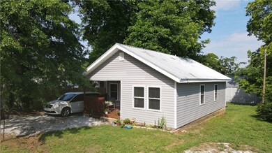 704 S Catherine St, Walhalla, SC 29691 - photo 4