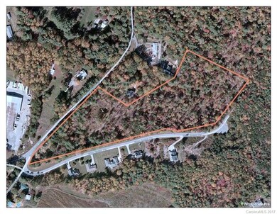 10 Sugarloaf Ln, Hendersonville, NC 28792 - photo 2