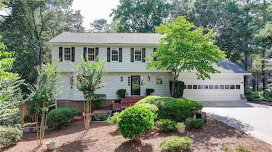 3825 Creekview Dr NE, Marietta, GA 30068 - photo 2