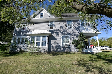 528 E Allison St, Nevada, MO 64772 - photo 2